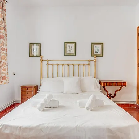 Сasa de vacaciones -iponubahomes- Centrica Casa Con Jardin Y Chimenea